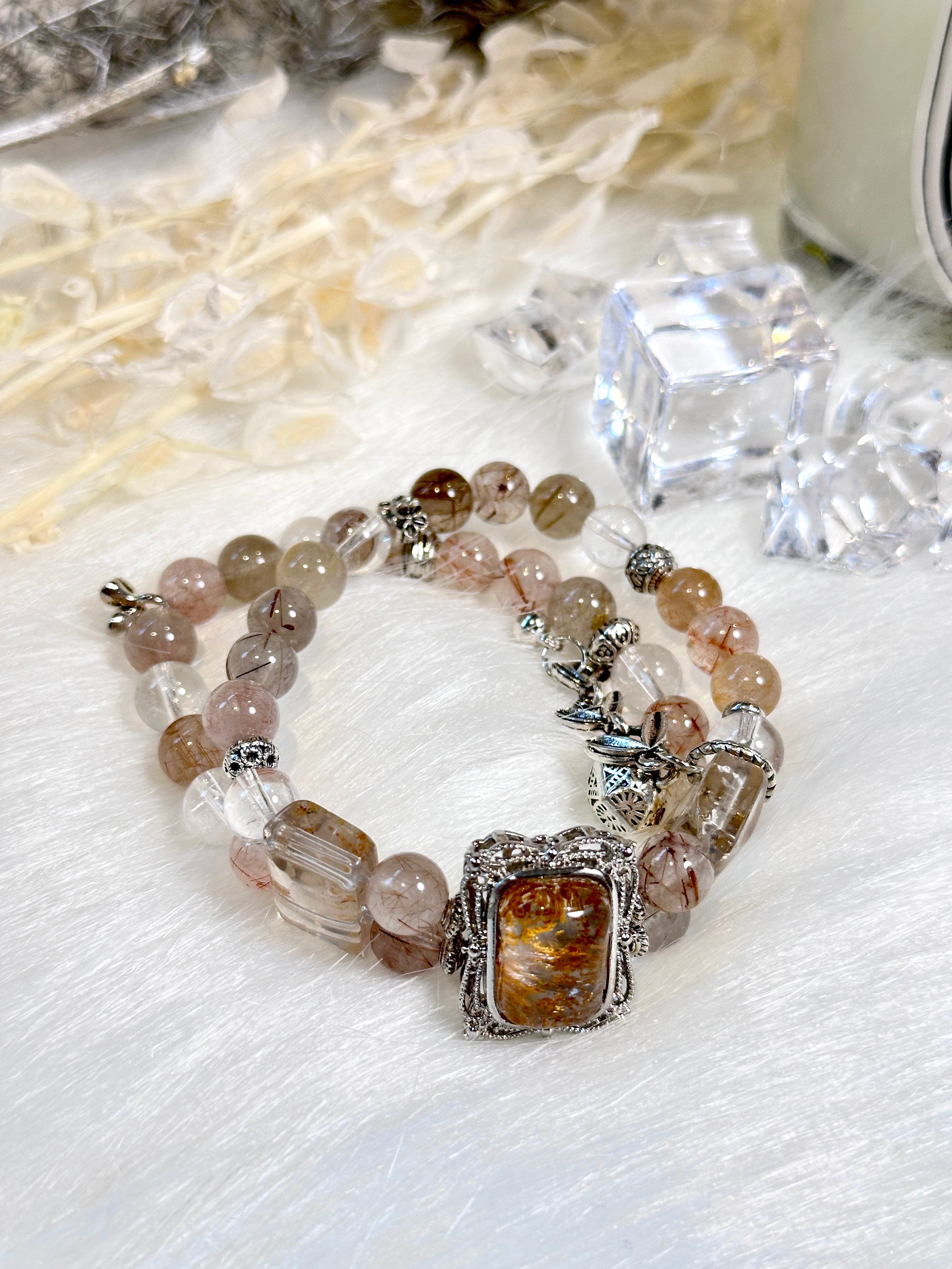 Amber Crown - Designer bracelet